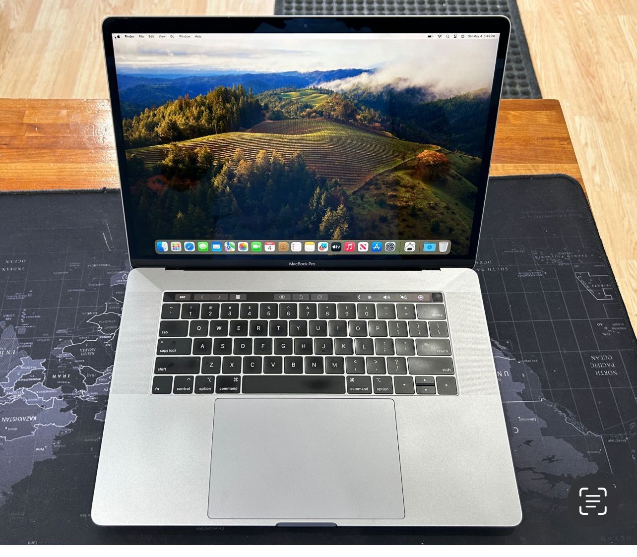 🍎 MacBook Pro 15” 2018 TouchBar Core i9 16GB 500GB Radeon