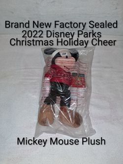 Brand New Factory Sealed 2022 Disney Parks Christmas Holiday Cheer Mickey Mouse Plush