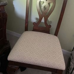 Elegant Side chair 