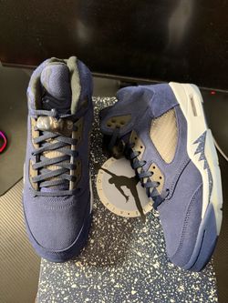 Jordan 5 Midnight Navy Size 9
