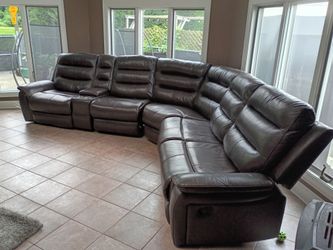 Sectional couch 3 reclining chairs