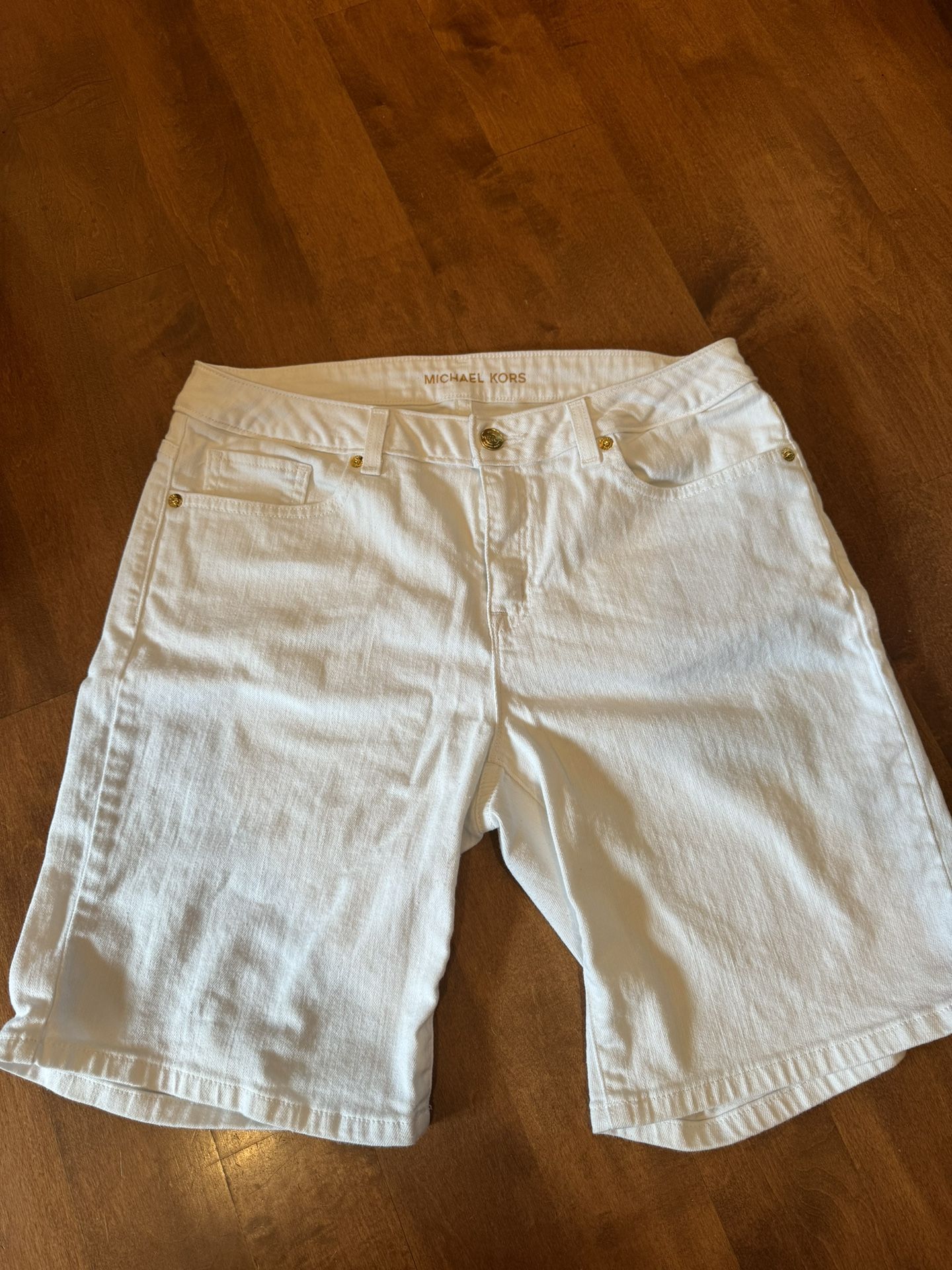 Woman’s Michael Kors Bermuda Shorts Shipping Available