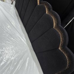 King Size Bed With Mattress 