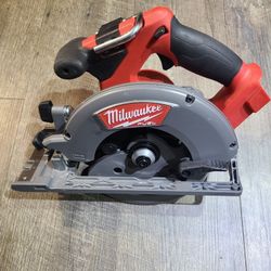 Milwaukee M18 FUEL 6-1/2 in. Circular Saw