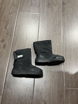 Snow Boots - Little Kid Size 12