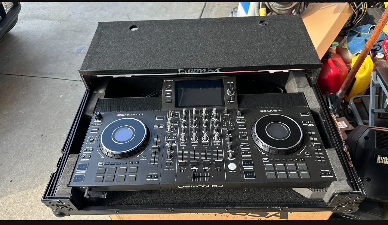 Denon Live 4 With Odyssey Case 