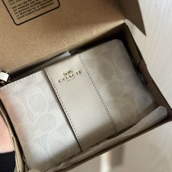 Coach Wristlet Wallet 