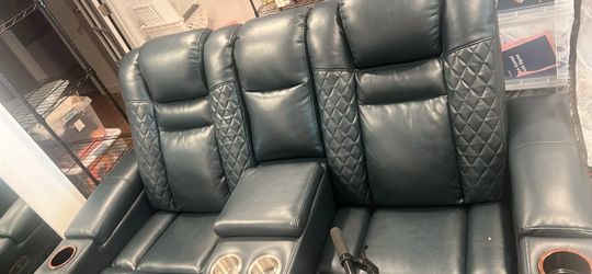 Electric recliner couch