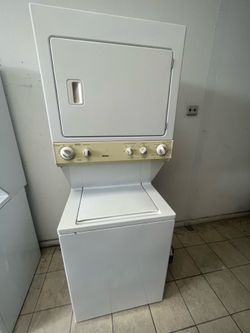 Washer and dryer Frigidaire 27”