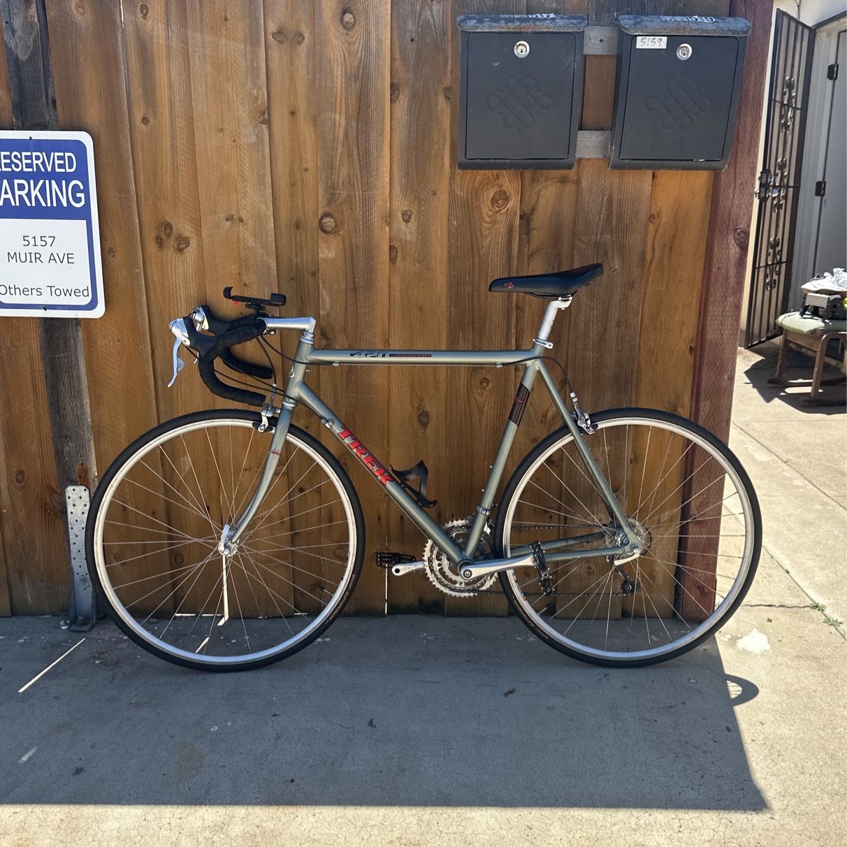 trek 56cm road bike // bicycles