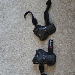 1 Pair of Used Rollerblade Wrist Guards