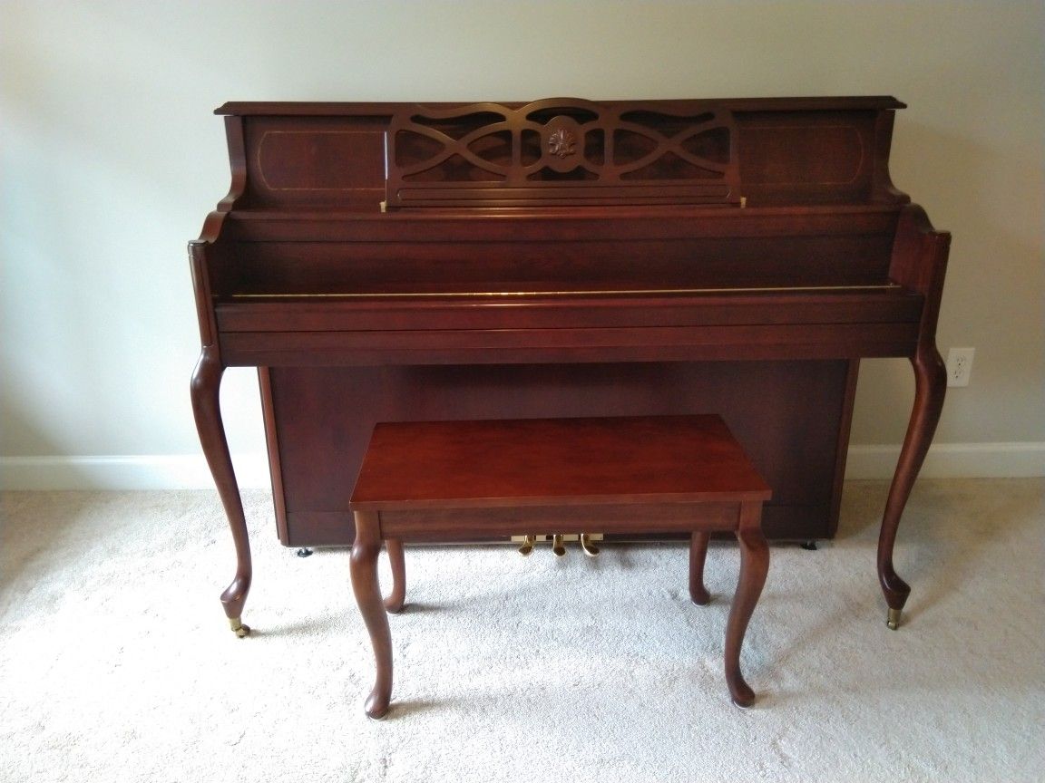 Kawai 606-RQAC Mahogany 44" Designer Upright Piano