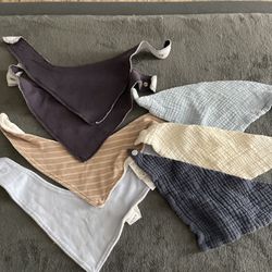 Free Baby Baby Bandana Bibs 