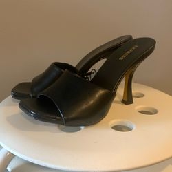 Express heels size 6