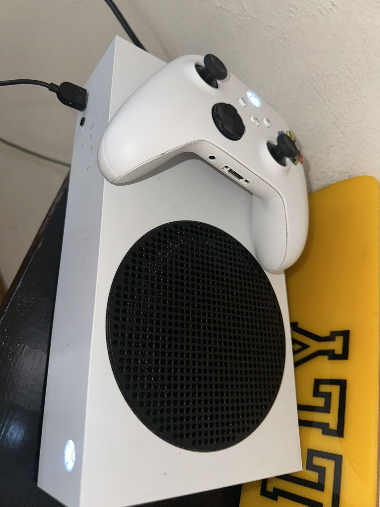 Xbox One S W All Cords Included