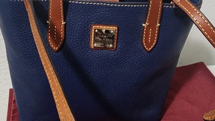 Dooney & Bourke purse