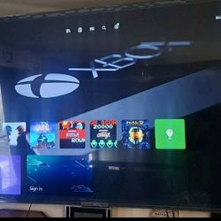 XBOX ONE 1540 MODEL, 1 CONTROLLER, 1 HEADSET,