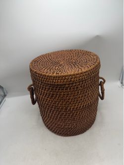 Brown woven rattan basket 15”x14”