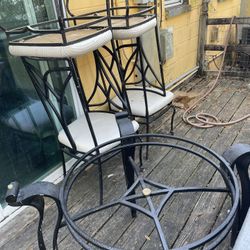 Heavy Metal Table With Chairs 