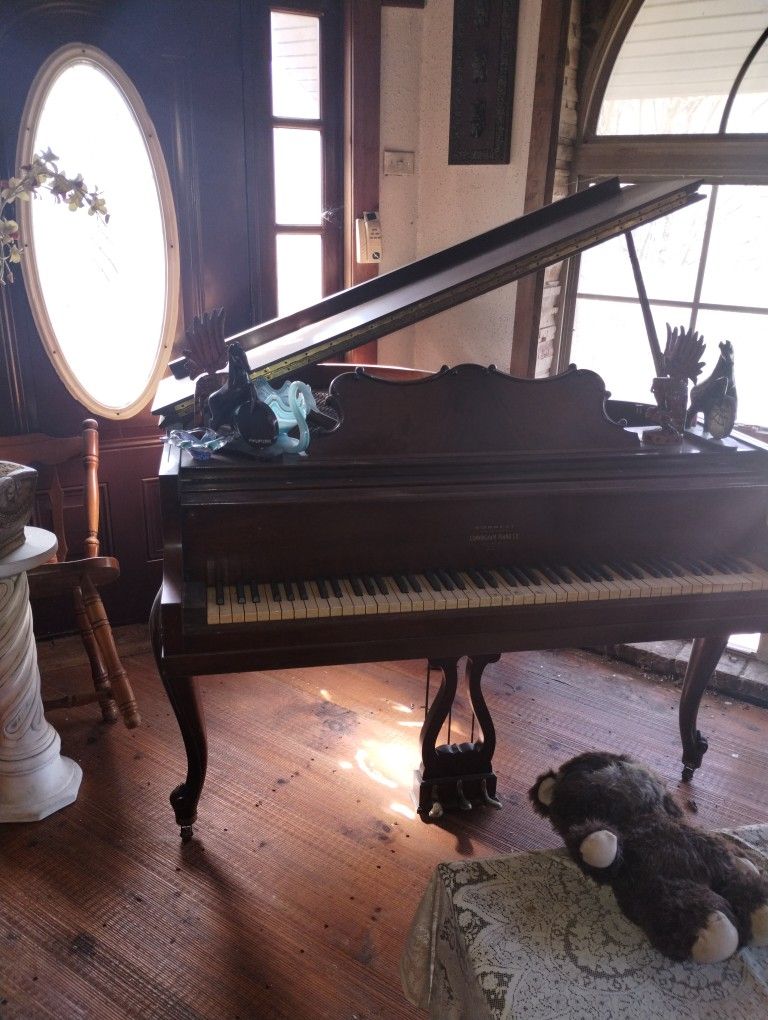 Grand Piano
