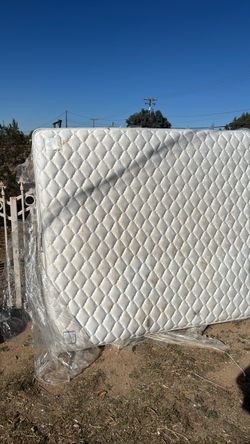 King Size Mattress White Quilted