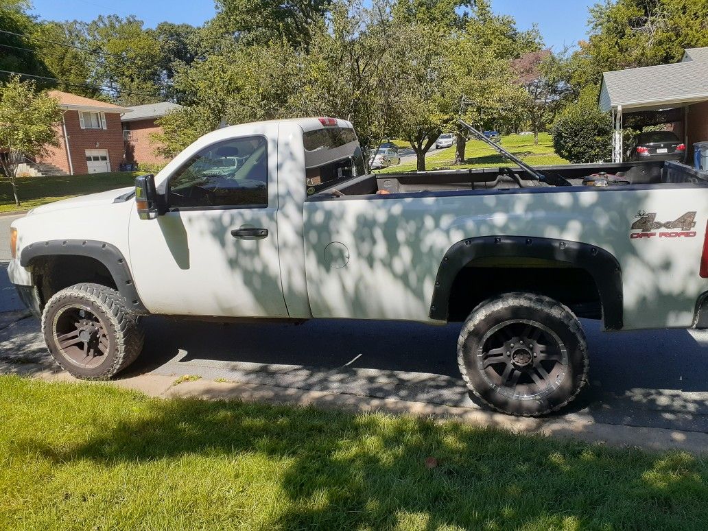 Gmc truck with snow plow 2500 hd