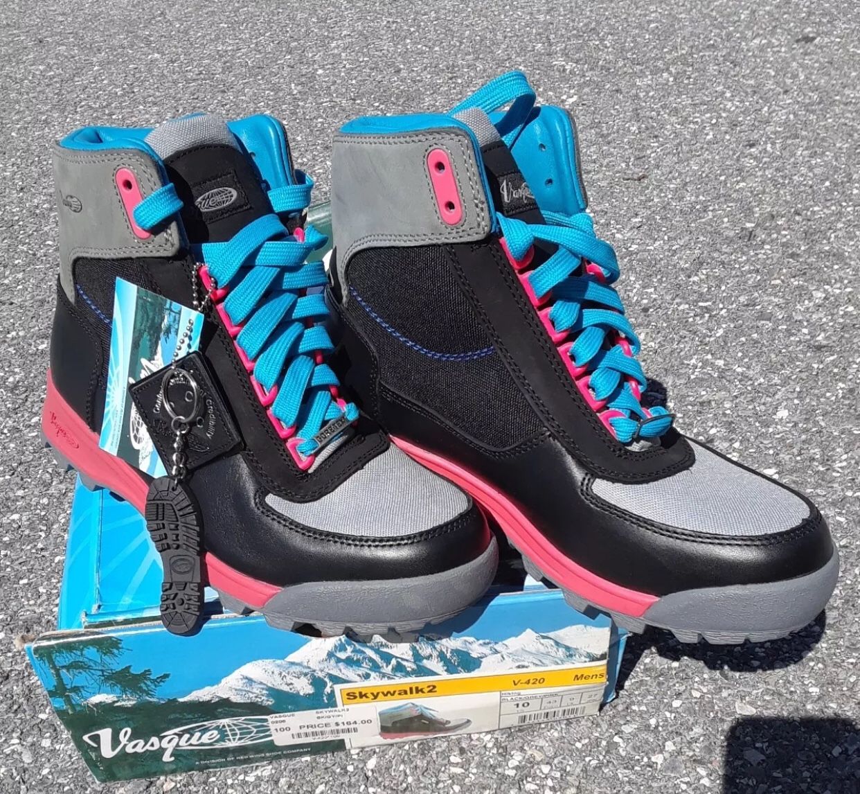 Men Vasque skywalk 2 Boots Black /pink/grey size 10
