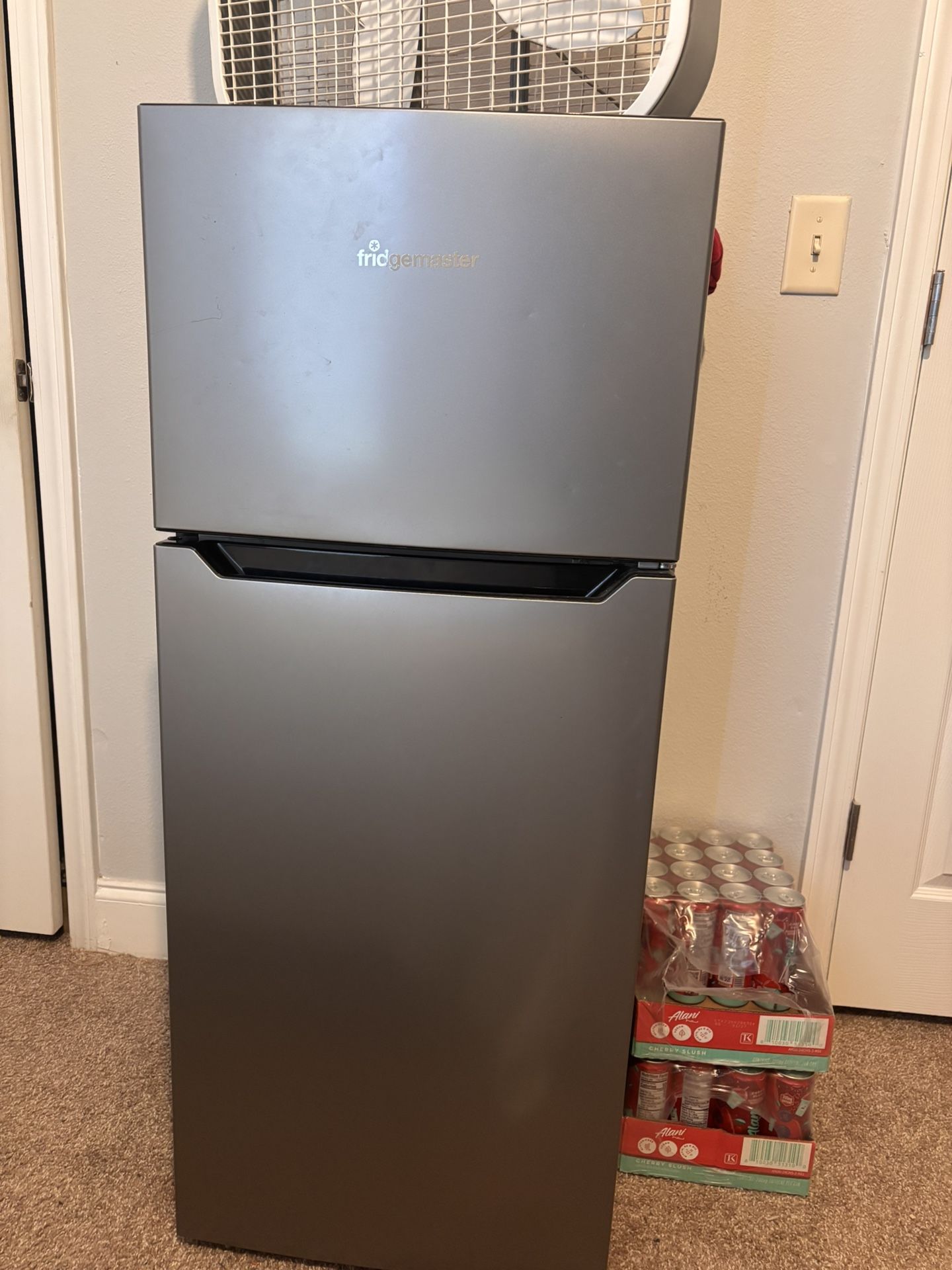 Fridgemaster mini Fridge