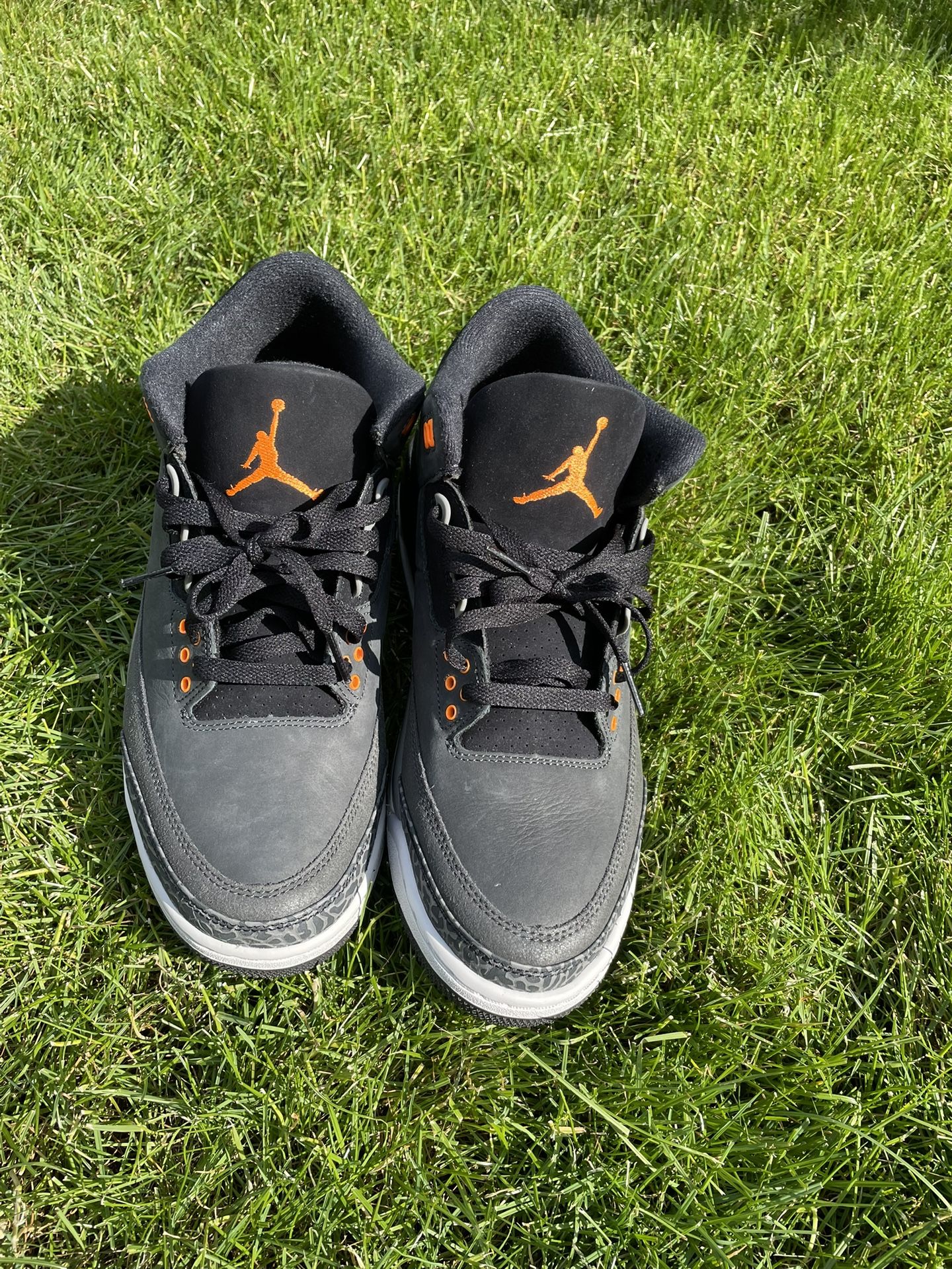 Size 10.5 - Jordan 3 Retro 2023 Fear VNDS (worn 1x) - CT8532-080