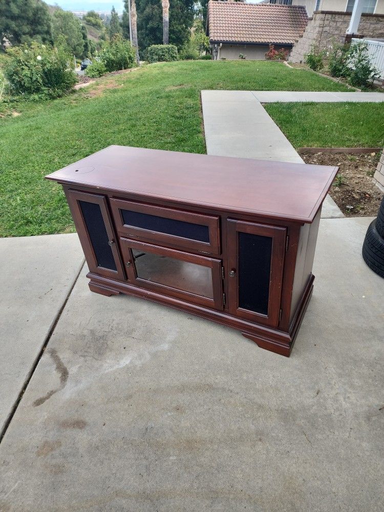 Entertainment Center with Ipod Connection