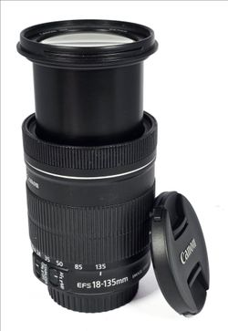 Near MINT Canon EF-S 18-135mm f/3.5-5.6 IS Zoom Lens for Digital DSLR Cameras