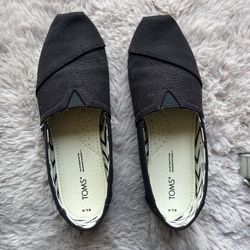 Black Toms Shoes - Like New! Worn Once