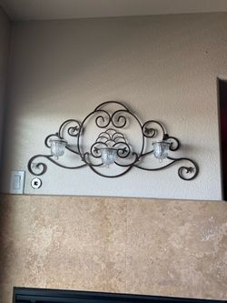 Candelero De Metal Para La Pared, Con Sus 3 Copas De Cristal Para Las Velas