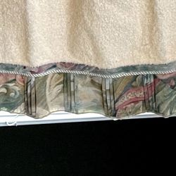 Vintage JC Penney Collection Bath Towel -Beige w/Pastel - Made In USA - 26”x47”