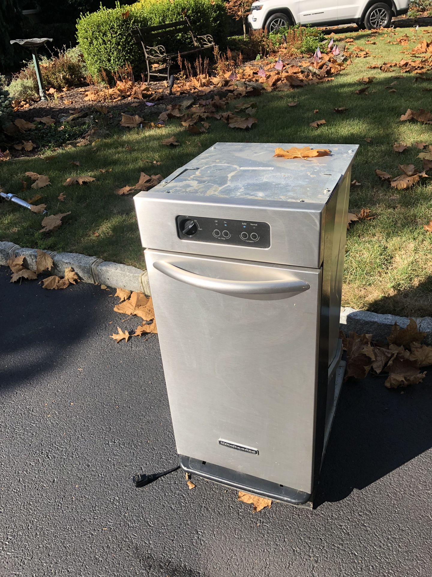 Kitchenaid trash compactor for Sale in Livingston, NJ OfferUp