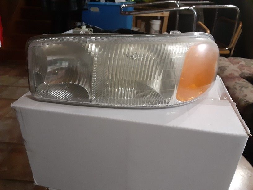 2005 Gmc Headlights