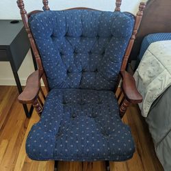 Wood Rocker Chair In Great Condition 