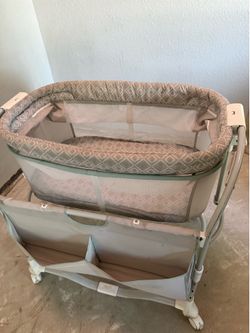 Baby bassinet & bouncer