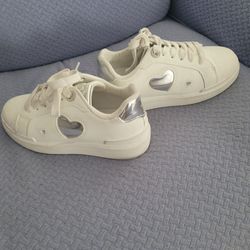Girls Sneakers Size 4