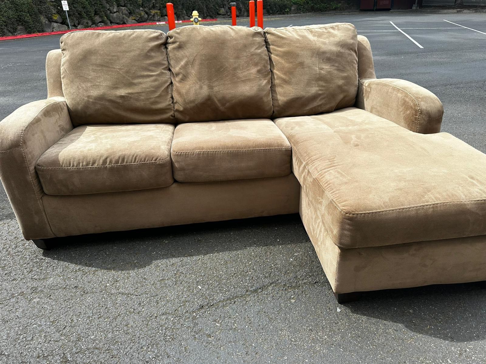 Sectional Couch Sofa (Free Delivery)🚚 