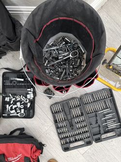 Husky DeWalt Milwaukee Tool Lot w/ Bags Sockets Bits Light