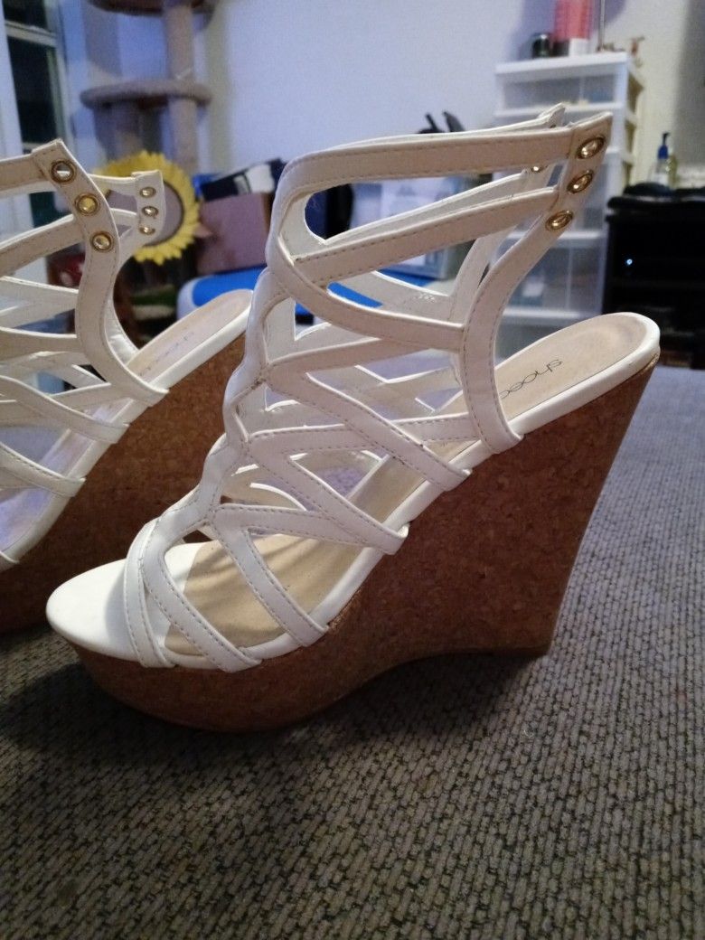 White sandal W/cork Heels