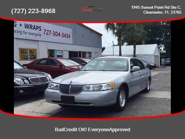 2002 Lincoln Town Car