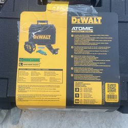  Store Map DEWALT 20V Green Cross Line Laser Level (Tool-Only)