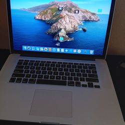 A MacBook  Pro  Retina  15 1nch  Early 2013