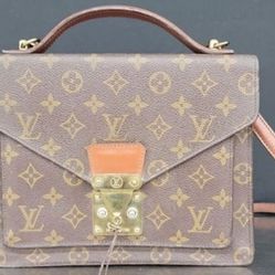 Louis Vuitton 