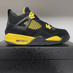 Air Jordan 4 Retro Thunder Size 11
