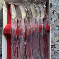 WM Rogers Silver Spoon set of 8