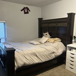 Queen Size- Bed Frame Set 