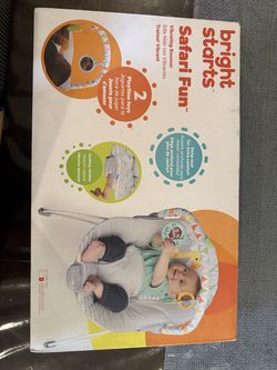Baby vibrating bouncer